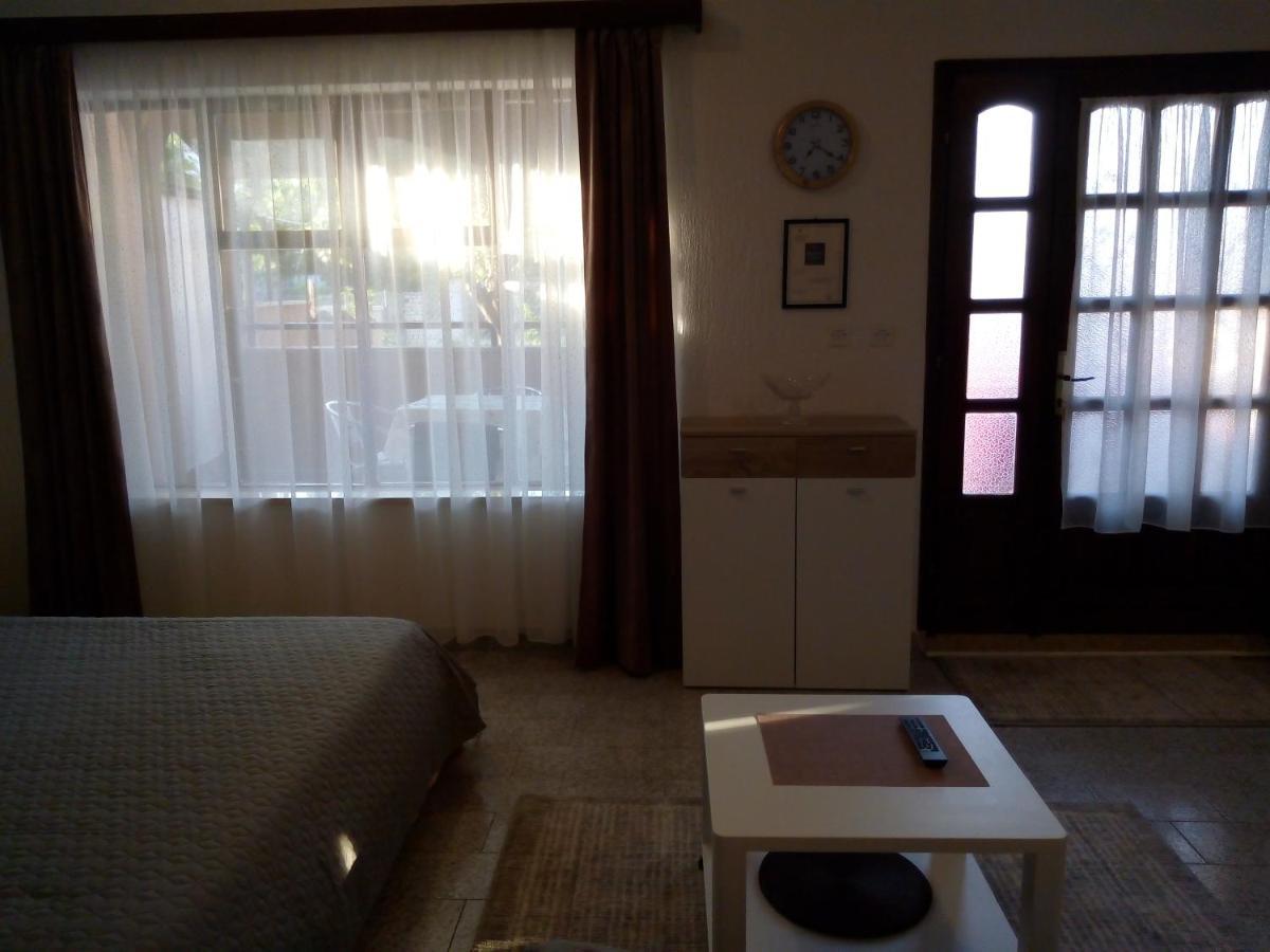 Apartmani Alma Пула Экстерьер фото