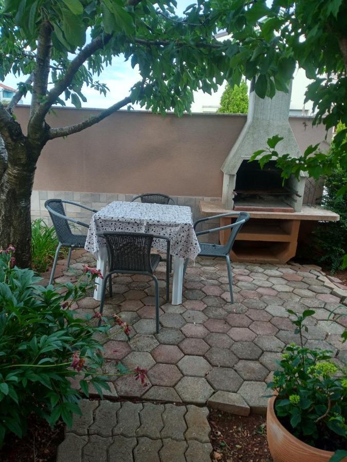 Apartmani Alma Пула Экстерьер фото