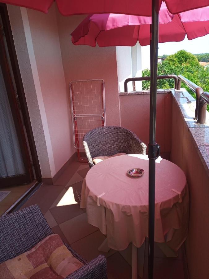 Apartmani Alma Пула Экстерьер фото