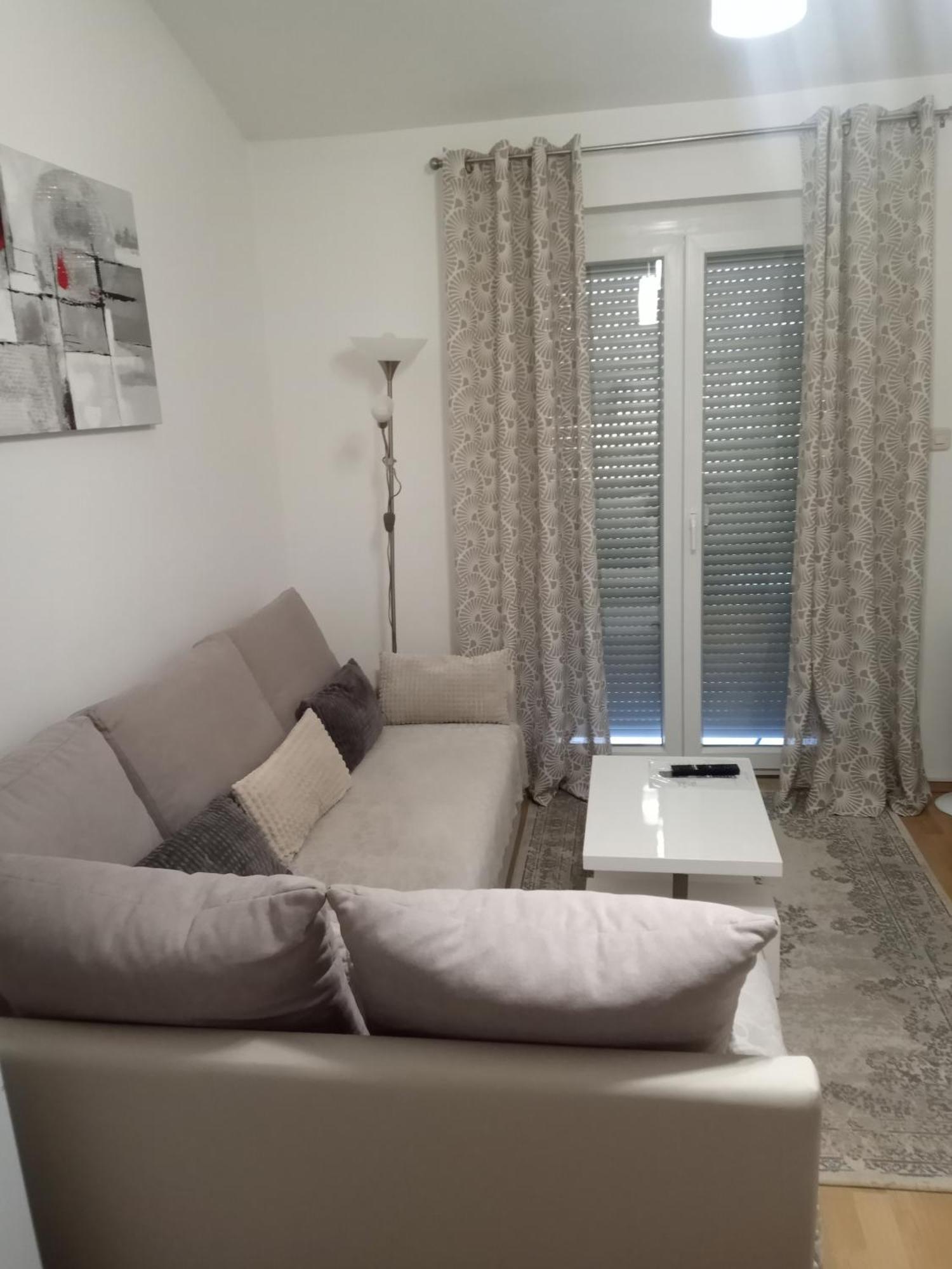 Apartmani Alma Пула Экстерьер фото