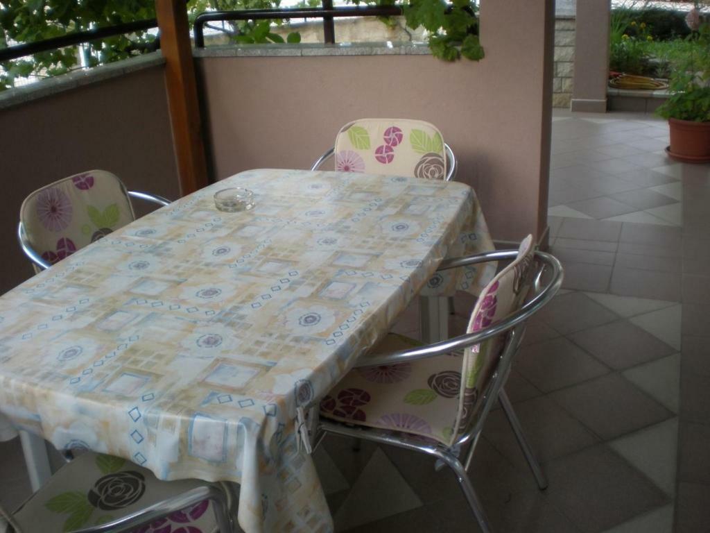 Apartmani Alma Пула Экстерьер фото
